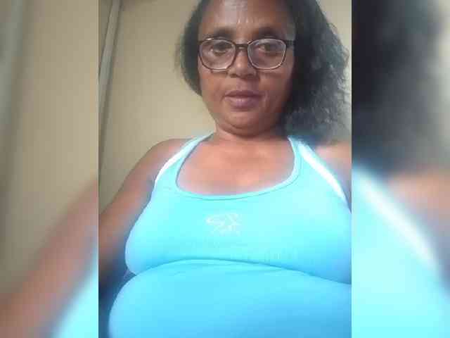 hotmomsexy webcam