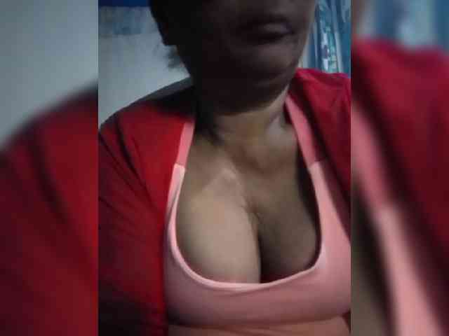 Modèle: hotmomsexy