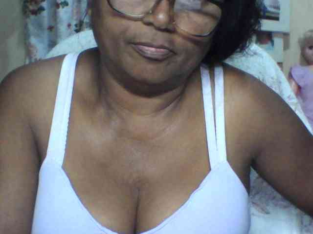 hotmomsexy webcam