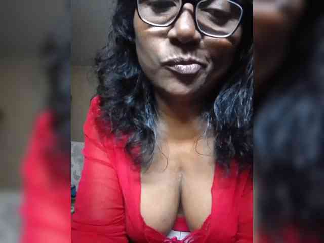 hotmomsexy webcam