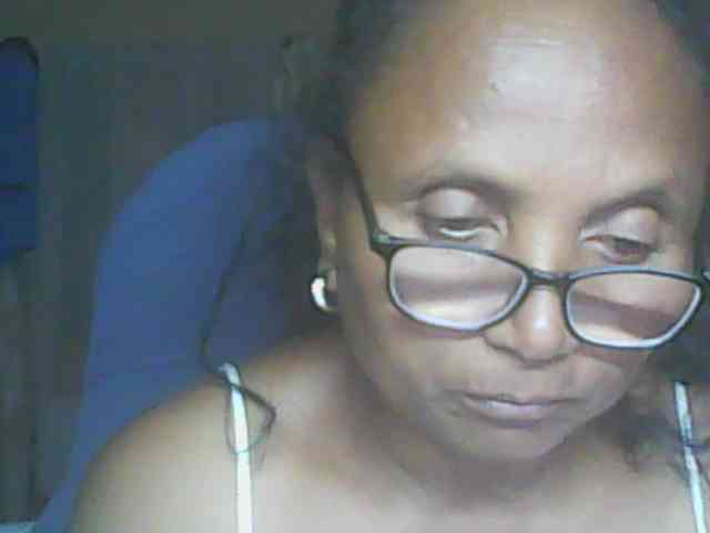 hotmomsexy webcam