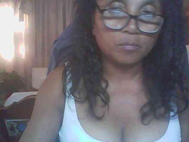hotmomsexy webcam