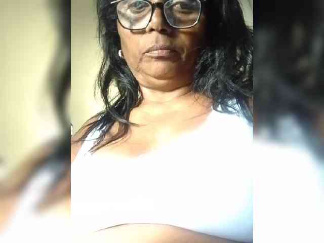 hotmomsexy webcam
