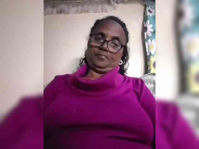 hotmomsexy webcam