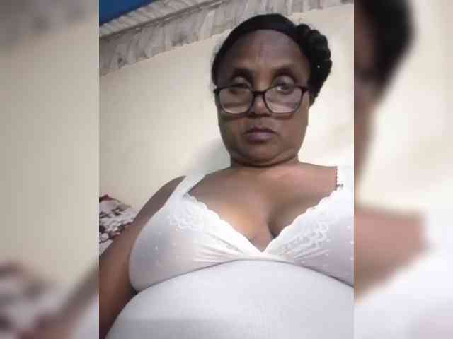 hotmomsexy webcam