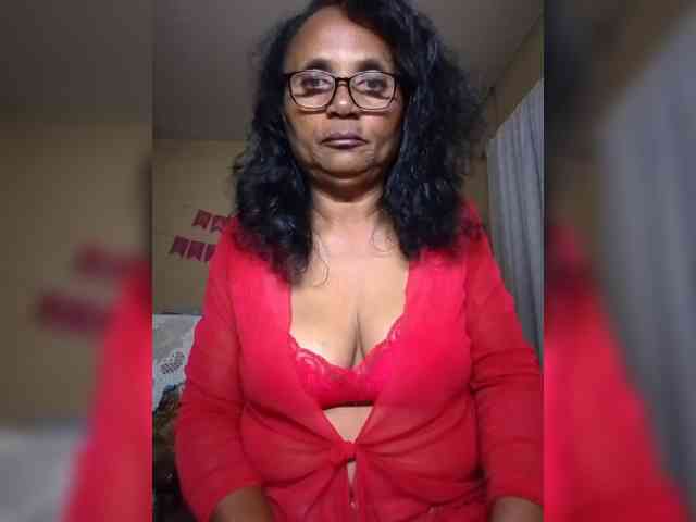 hotmomsexy webcam