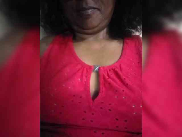 hotmomsexy webcam