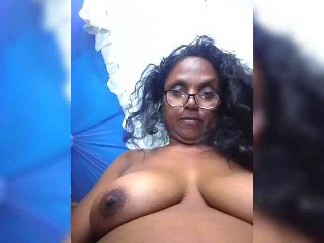 hotmomsexy webcam