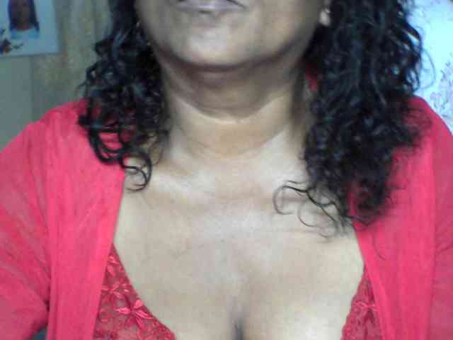 hotmomsexy webcam