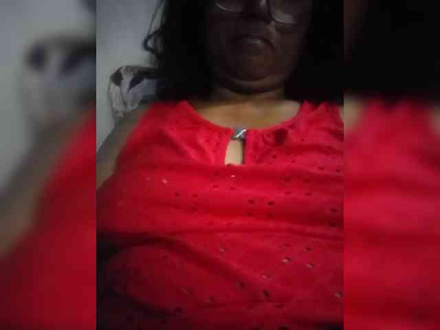 hotmomsexy webcam