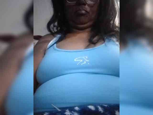 Modèle: hotmomsexy