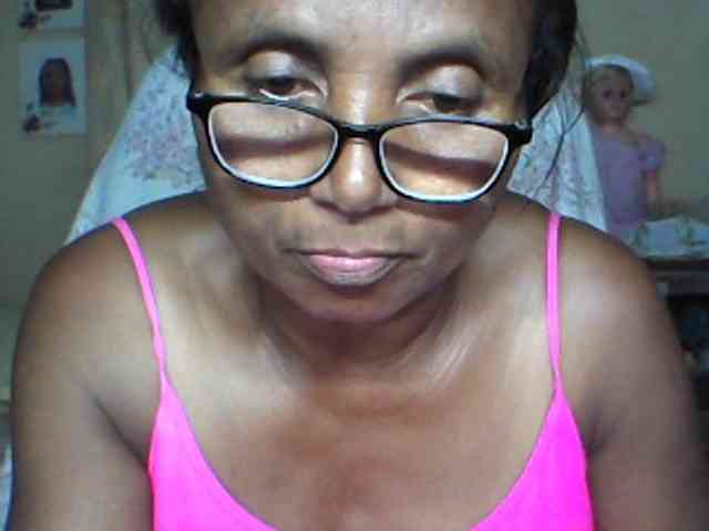 hotmomsexy webcam