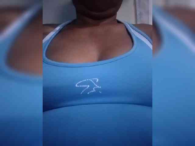 hotmomsexy webcam