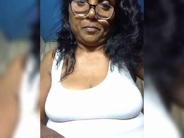 hotmomsexy webcam