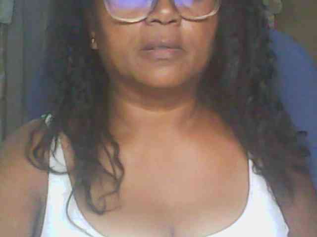 hotmomsexy webcam