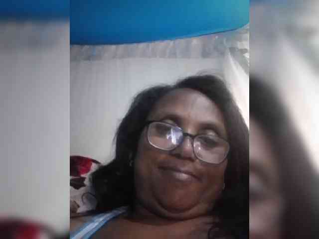 hotmomsexy webcam