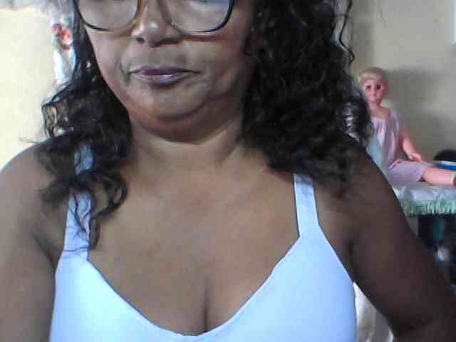 hotmomsexy webcam
