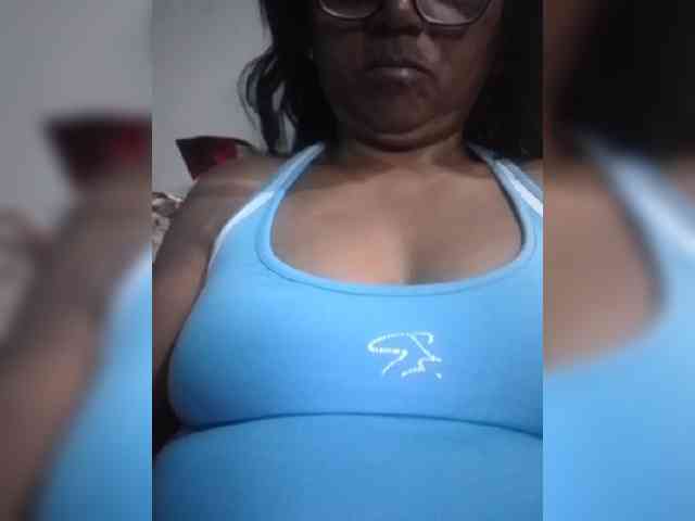 hotmomsexy webcam