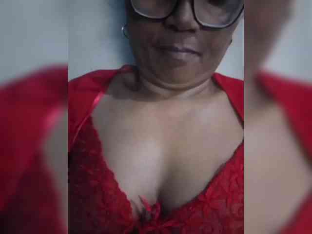 Modèle: hotmomsexy