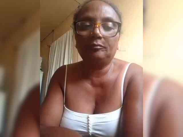 Modèle: hotmomsexy