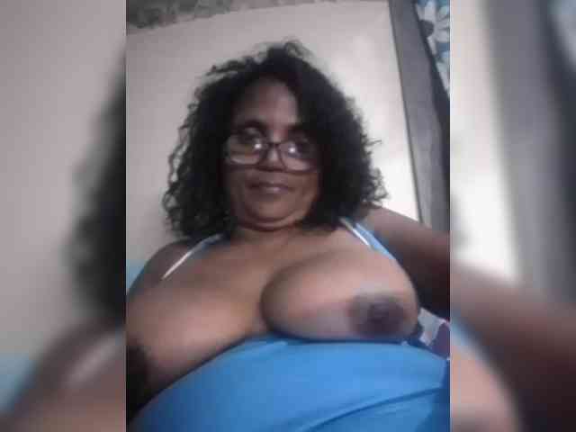 hotmomsexy webcam