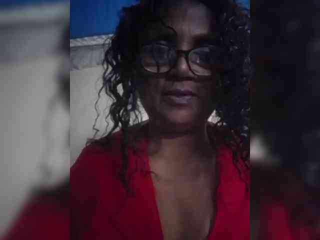 Modèle: hotmomsexy