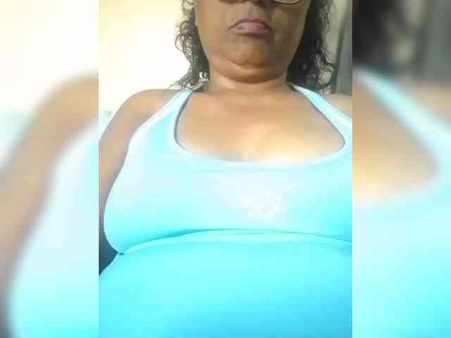 hotmomsexy webcam