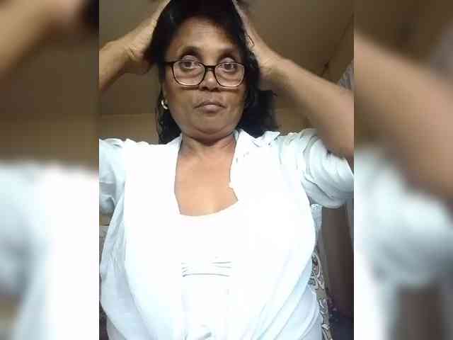 hotmomsexy webcam
