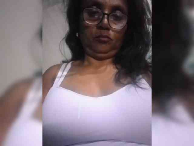hotmomsexy webcam