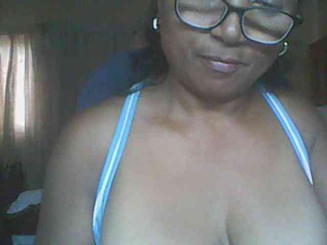 hotmomsexy webcam