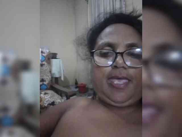 Modèle: hotmomsexy