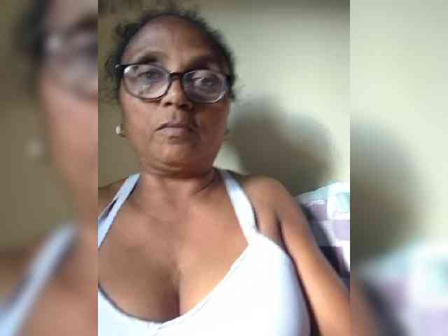 hotmomsexy webcam