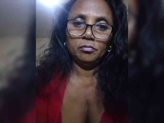 hotmomsexy webcam