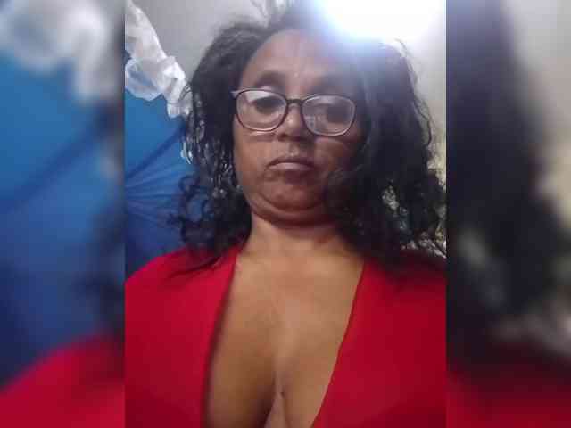 Modèle: hotmomsexy