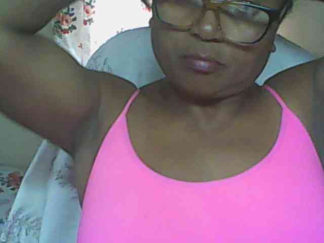 hotmomsexy webcam
