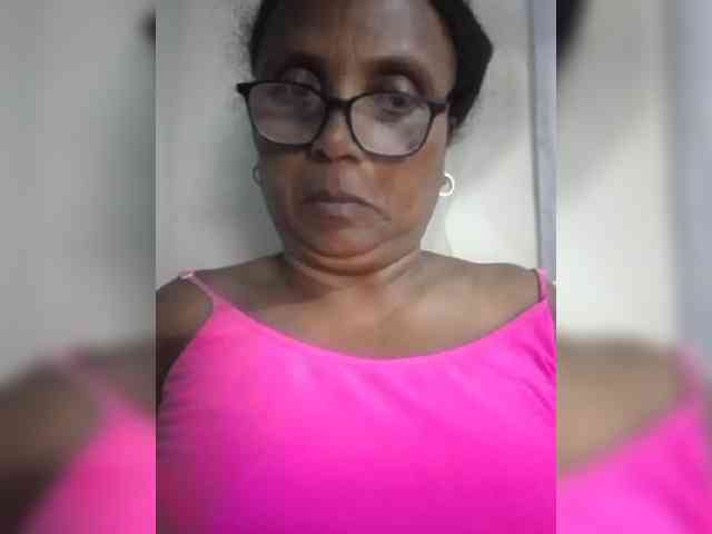 hotmomsexy webcam