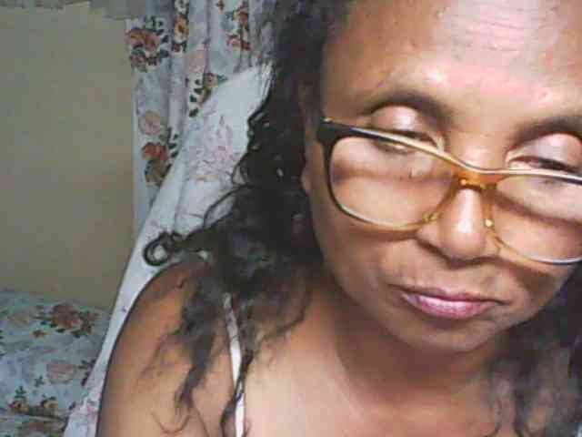 hotmomsexy webcam