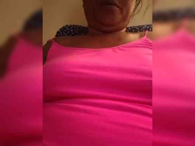 hotmomsexy webcam