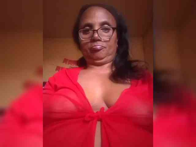 Modèle: hotmomsexy