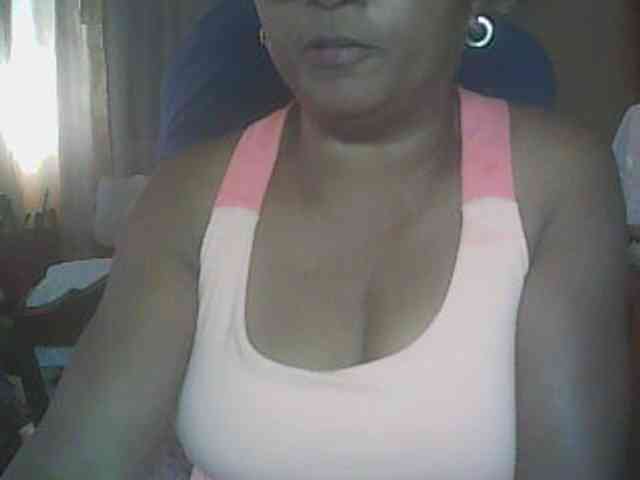 hotmomsexy webcam