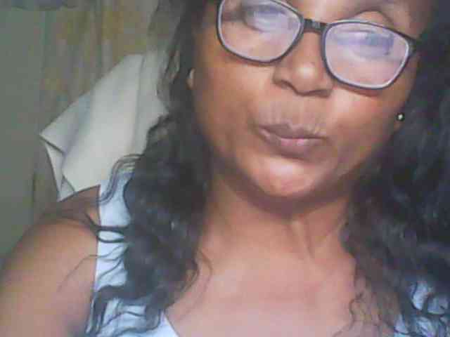 hotmomsexy webcam