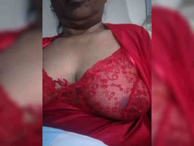 hotmomsexy webcam