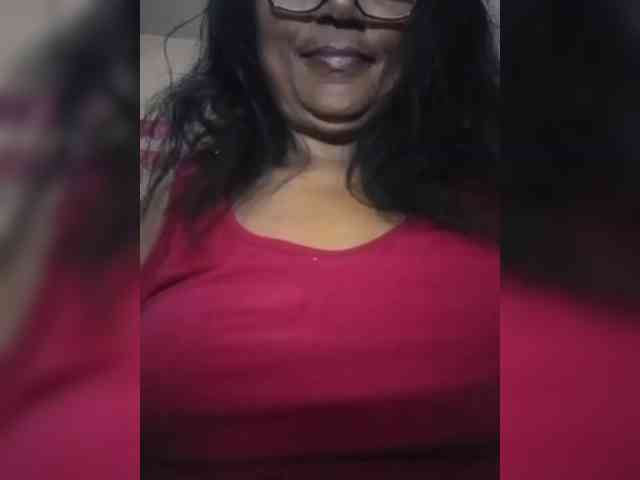 hotmomsexy webcam