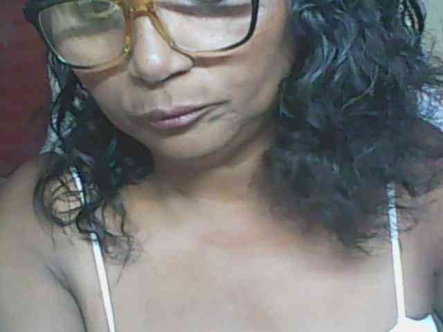 hotmomsexy webcam