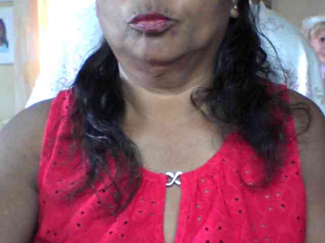 hotmomsexy webcam