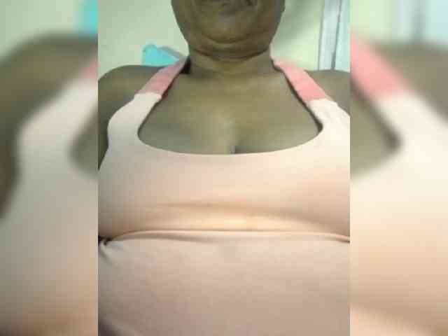 Modèle: hotmomsexy