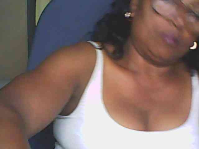 hotmomsexy webcam