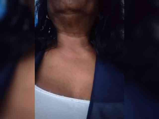 hotmomsexy webcam
