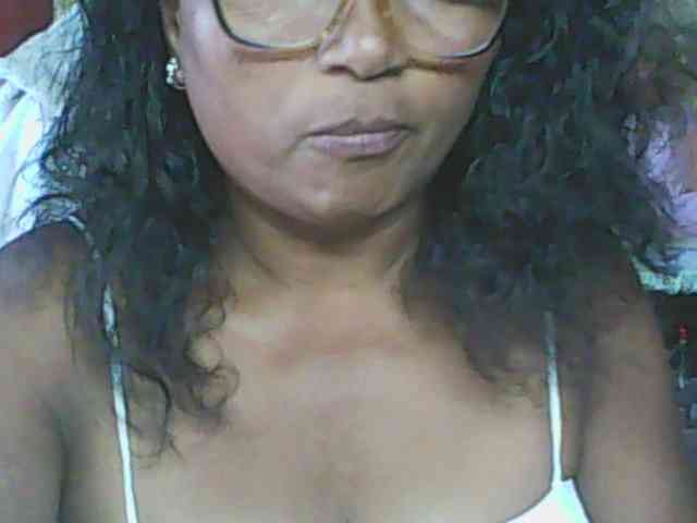 hotmomsexy webcam