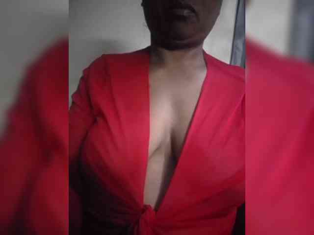 Modèle: hotmomsexy